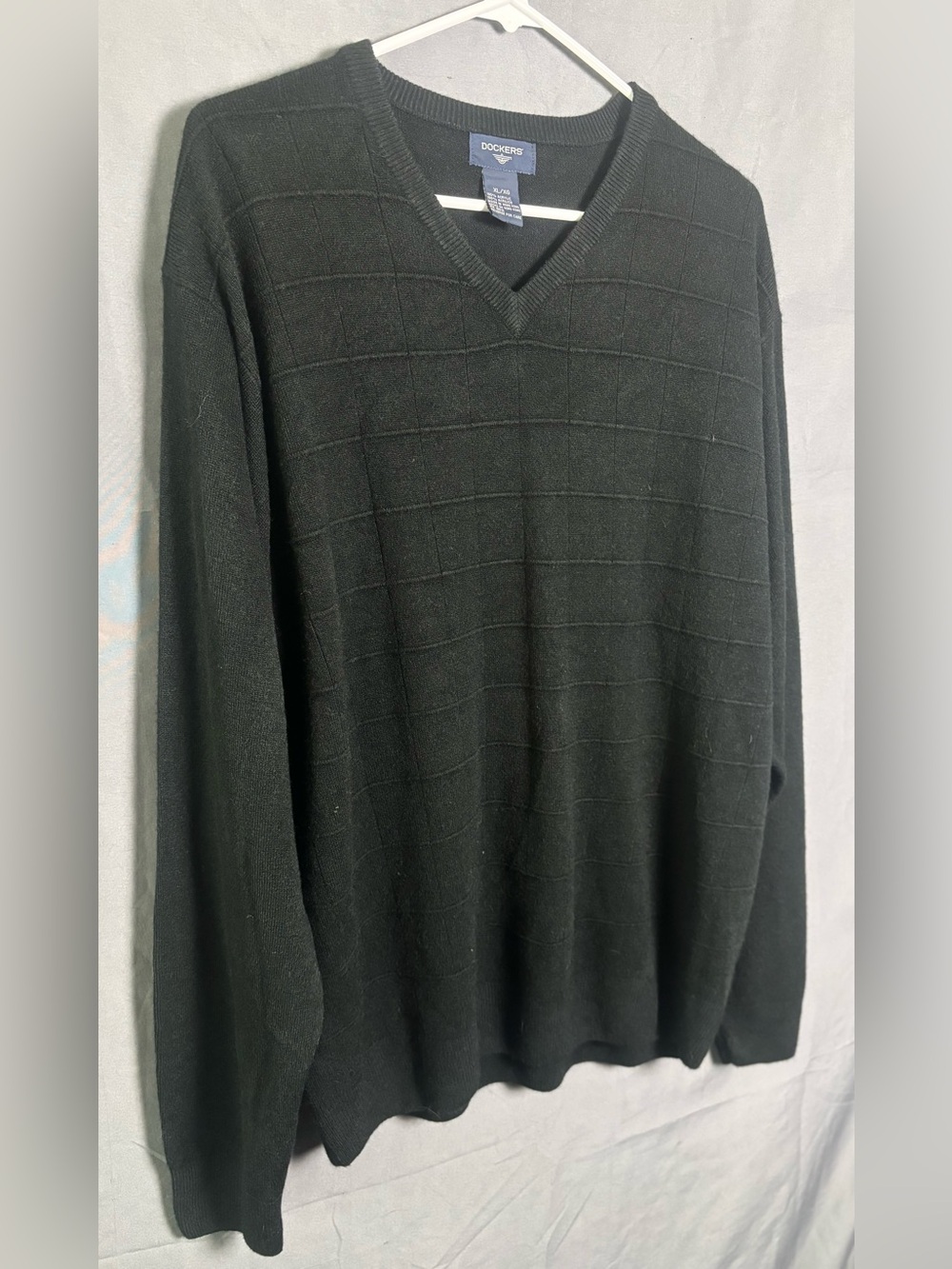 Dockers Men's Black V-Neck Knit Sweater with Subtle Grid Texture